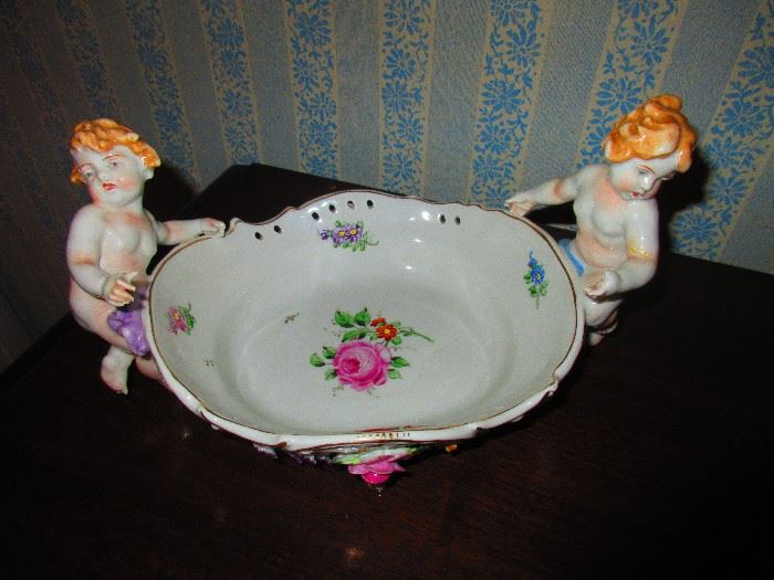 Continental Porcelain Dish with Puttis
