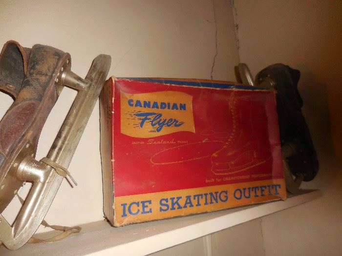 Vintage Canadian Flyer Ice Skates..and Box