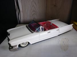 Collector Bandai Baby Friction Friction Tin