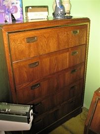Chest of Drawers to match bedroom set