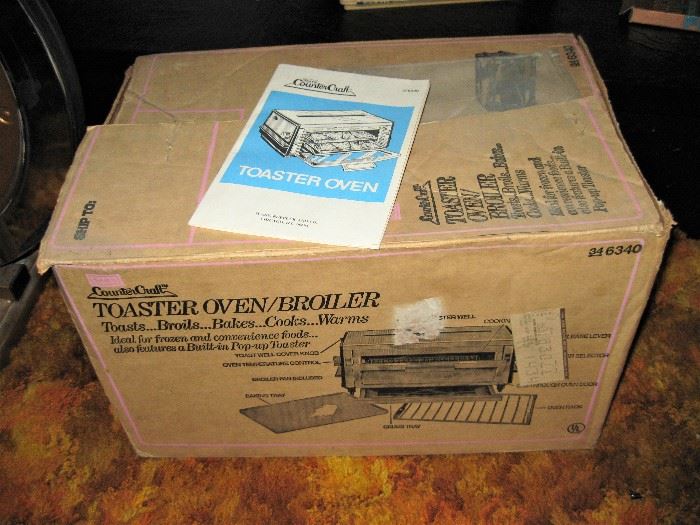 new in box Toaster oven/broiler