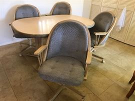 AFURNITUREKitchenTable $95