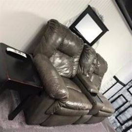 Leather Theater Chairs/Seating