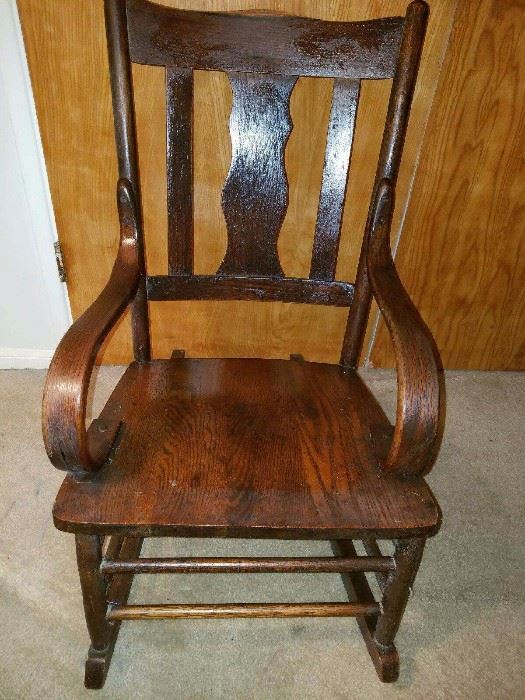 Antique Rocking chair  (no squeeks, no cracks)
$60
