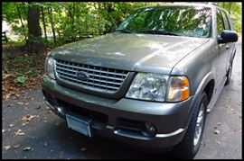 2002 Ford Explorer Limited, 4.6 V8, 117,000 miles. Fully loaded. Leather upholstery. No rust. 