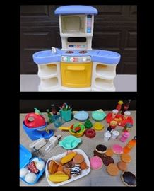 Little Tikes toy play stove kitchen and play food with appliances and dishes