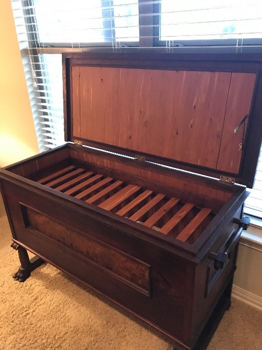 Heirloom Estate Sale Lost Creek in Aledo, TX starts on 10/20/2017