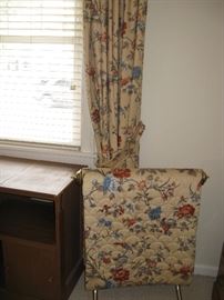 Vintage Comforter with matching drapes 