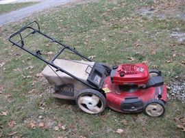 Toro 22" Self-Propelled Lawn Mower 