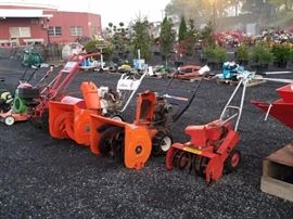 SNOW BLOWERS