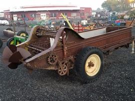 MANURE SPREADER