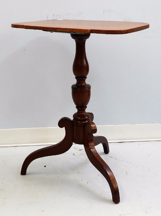 Antique Federal Tripod Table