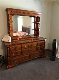 Dresser & mirror matching bed & rest of suite