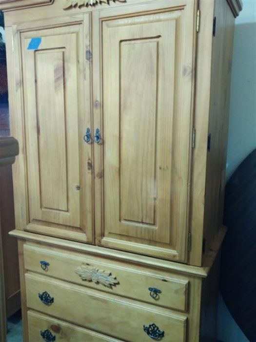 2 PC CABINET