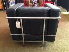 'Le Corbusier LC3' chair by Alivar.