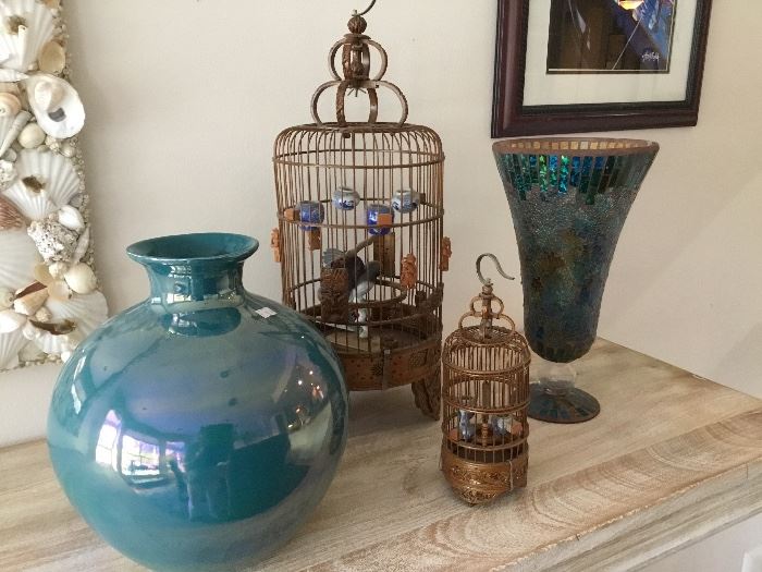 Decorative vases & bird cages