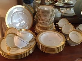 MINTON'S TATMAN "CHICAGO" CHINA MADE IN ENGLAND.