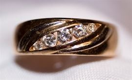 10k Diamonds Men’s Ring