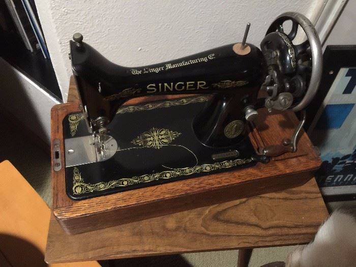 Antique and classic Singer sewing machine in fine condition 