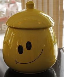 SMILE COOKIE JAR 
