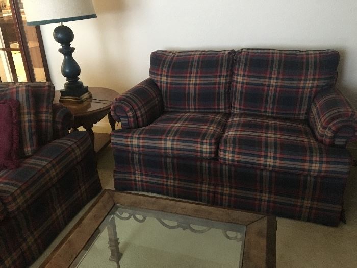 This Drexel Love Seat and Sofa look Brand New!   No signs of wear at all. 