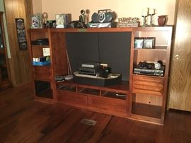 Entertainment center