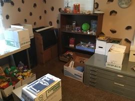 More collectibles in this bedroom