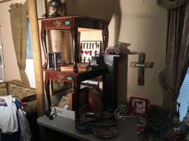 Dining area behind sofa - end tables & more