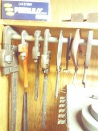 Pipe Wrenches & Clamps