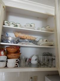 ASSORTED CHINA & KITCHENWARES