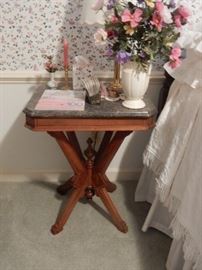 EASTLAKE SIDE TABLE WITH MARBLE TOP