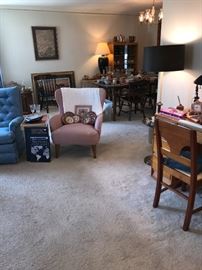 HUNDREDS OF ITEMS TO CHOOSE FROM