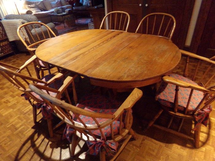 Oak Table with 6 Windsor Chairs