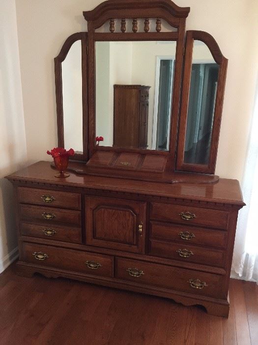 #3	Oak Wood Dresser with Hutch  5ftx18x32 Mirr  50x48	 $275.00 

