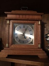 #66	Sunbeam Quartz Westminister Chime Mantle Clock Oak	 $35.00 
