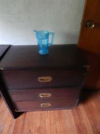 PAIR OF MATCHING NIGHT STANDS