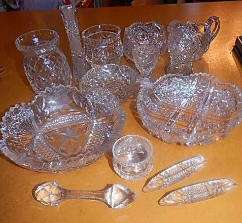 ASSORTED CRYSTAL AND GLASS PIECE COLLECTIONS
