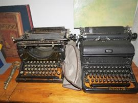 Vintage Underwood Typewriter, Royal Typewriter