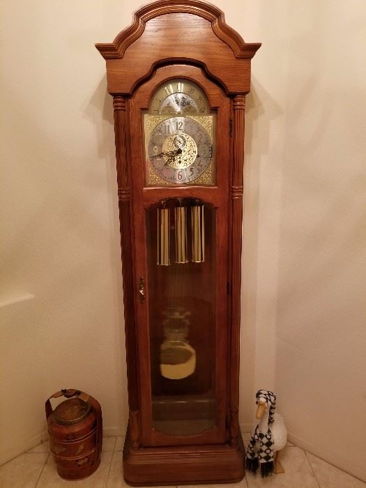 Grandfather Clock. Beautiful Works like new.