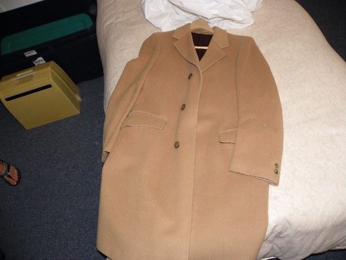 Cashmere coat .