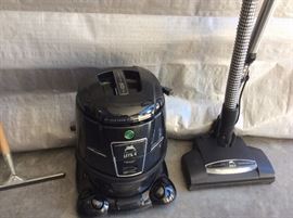 Hyla GST Vacuum Air/Room Cleaning System - like new