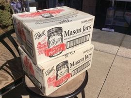 Ball Mason Jars - pint size