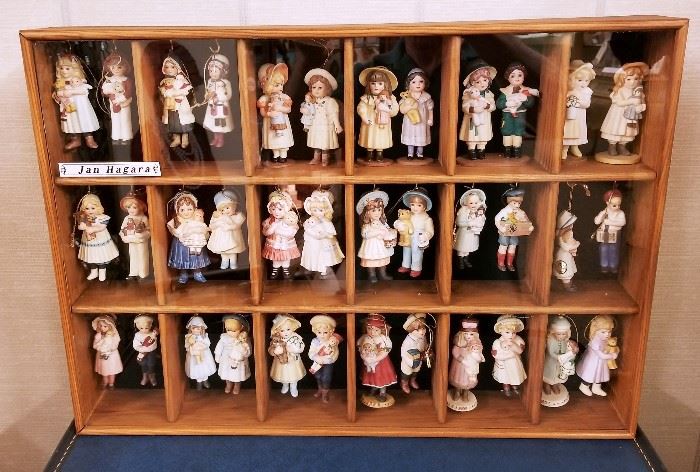 Jan Hagara collectible miniature doll set