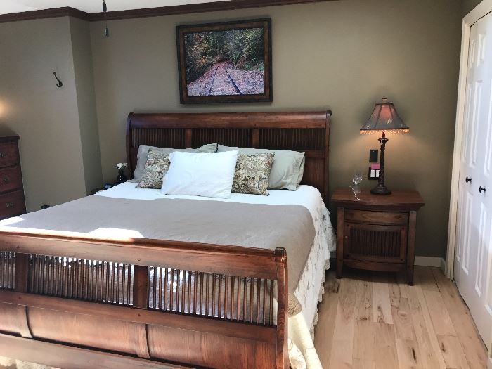 King Size Sleigh Bed with (2) matching night stands.