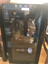 Glass Door Wine Cooler, 20 Bottle w/lighted interior and digital thermosat