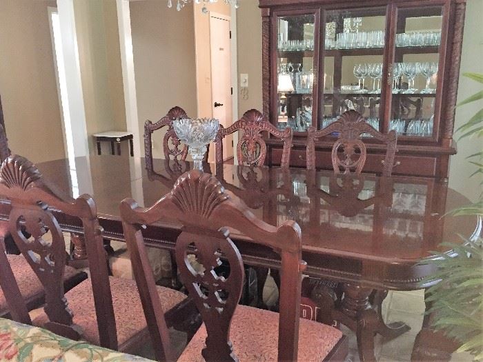 Mahogany Dining Room Table with 8 Chippendale Style Chairs 