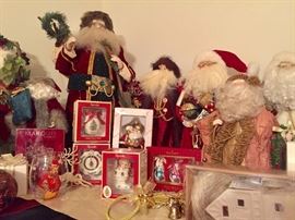 Christmas Décor and Santas