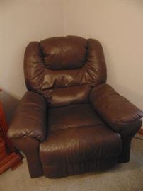Leather, manual recliner