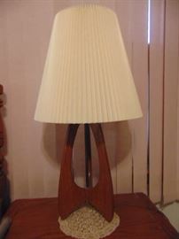 Wood lamp