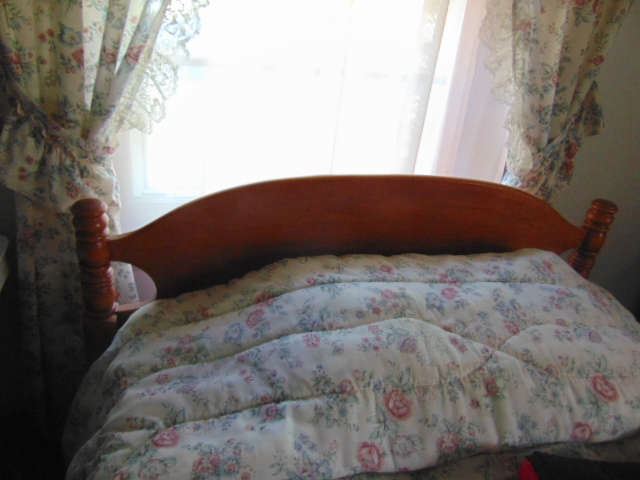 Twin headboard, frame and footboard.  Mattress is very old.